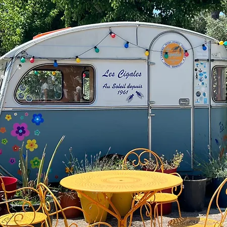 Camping Les Cigales 4*