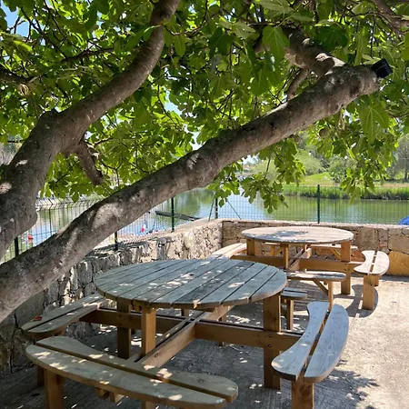 Camping Les Cigales Campsite